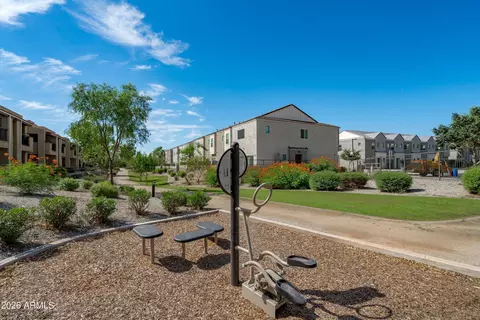 Exterior - 2257 W Echo Ln, Phoenix, AZ 85021 photo 6 of 13