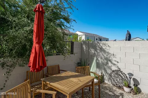 Exterior - 2257 W Echo Ln, Phoenix, AZ 85021 photo 4 of 13