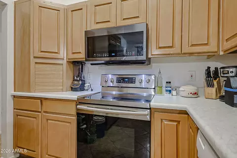 Kitchen - 4530 N 84th Ave, Phoenix, AZ 85037 photo 4 of 4