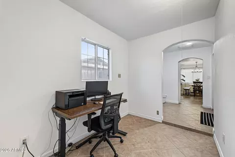 Entry Way - 2410 E Contessa St, Mesa, AZ 85213 photo 2 of 2