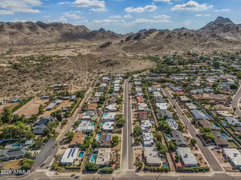 View/Area - 9601 N 35th Pl, Phoenix, AZ 85028 photo 5 of 5