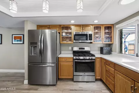 Kitchen - 9601 N 35th Pl, Phoenix, AZ 85028 photo 3 of 5