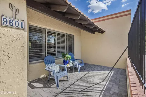 Exterior - 9601 N 35th Pl, Phoenix, AZ 85028 photo 4 of 7