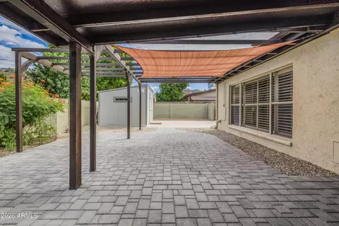 Exterior - 9601 N 35th Pl, Phoenix, AZ 85028 photo 6 of 7