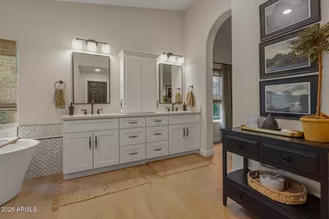Bath - 4804 E Cascalote Dr, Cave Creek, AZ 85331 photo 4 of 4