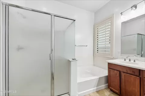 Bath - 2913 Ebony Dr, Chandler, AZ 85286 photo 3 of 3