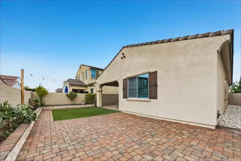 Exterior - 2913 Ebony Dr, Chandler, AZ 85286 photo 2 of 3