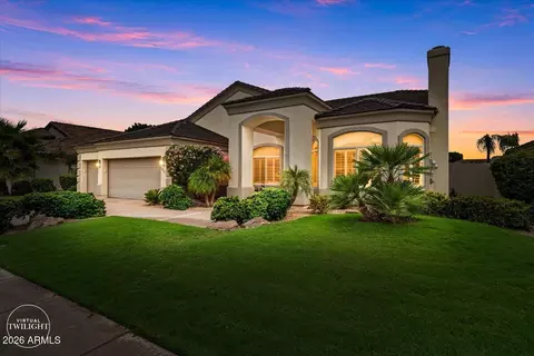 Exterior - 1902 E Willow Tree Ct, Gilbert, AZ 85234 photo 10 of 12