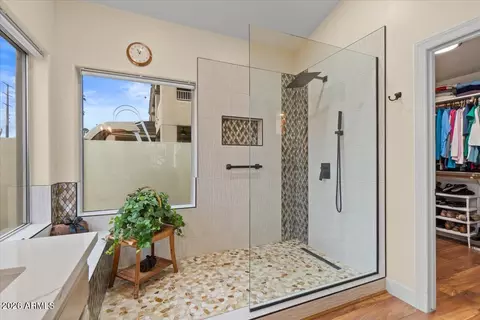 Bath - 1902 E Willow Tree Ct, Gilbert, AZ 85234 photo 2 of 4
