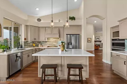 Kitchen - 1902 E Willow Tree Ct, Gilbert, AZ 85234 photo 2 of 5