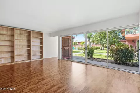 Living - 170 E Coronado Rd #62, Phoenix, AZ 85004 photo 2 of 10
