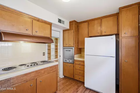 Kitchen - 170 E Coronado Rd #62, Phoenix, AZ 85004 photo 3 of 4
