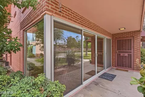 Exterior - 170 E Coronado Rd #62, Phoenix, AZ 85004 photo 3 of 17