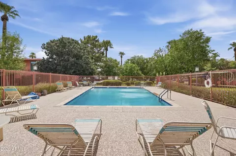 Exterior - 170 E Coronado Rd #62, Phoenix, AZ 85004 photo 12 of 17
