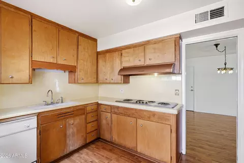 Kitchen - 170 E Coronado Rd #62, Phoenix, AZ 85004 photo 1 of 4