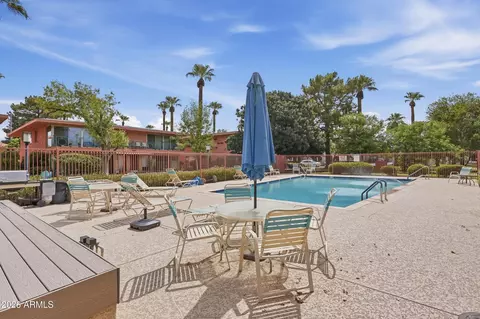 Exterior - 170 E Coronado Rd #62, Phoenix, AZ 85004 photo 11 of 17