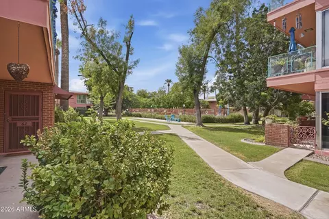 Exterior - 170 E Coronado Rd #62, Phoenix, AZ 85004 photo 4 of 17
