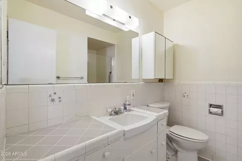 Bath - 170 E Coronado Rd #62, Phoenix, AZ 85004 photo 5 of 6