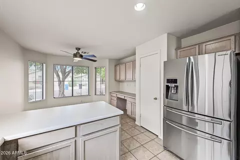 Kitchen - 3357 E Blackhawk Dr, Phoenix, AZ 85050 photo 4 of 4