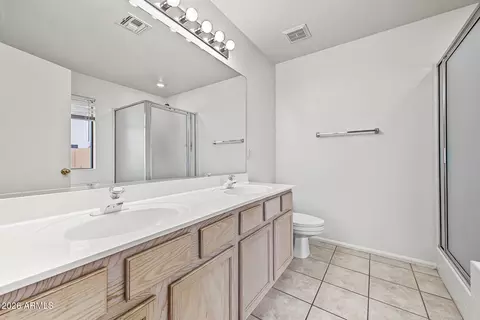 Bath - 3357 E Blackhawk Dr, Phoenix, AZ 85050 photo 1 of 3