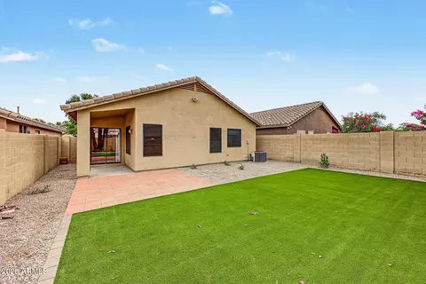 Exterior - 3357 E Blackhawk Dr, Phoenix, AZ 85050 photo 4 of 5