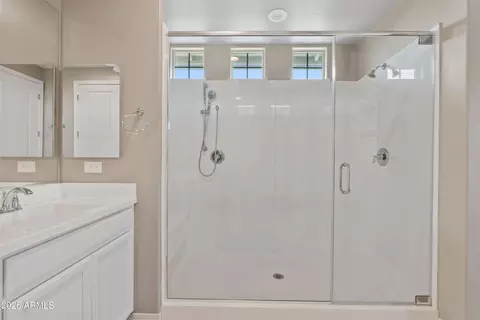 Bath - 3964 E Vest Ave, Gilbert, AZ 85295 photo 2 of 3