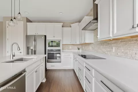 Kitchen - 3964 E Vest Ave, Gilbert, AZ 85295 photo 4 of 6