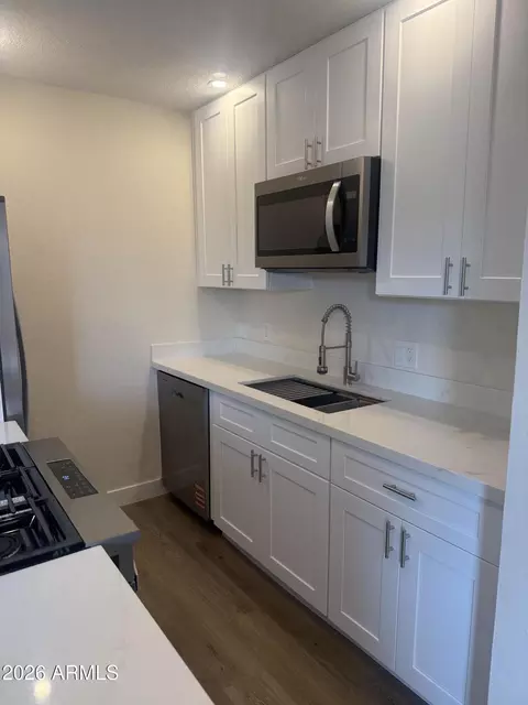 Kitchen - 1622 E Campbell Ave #R, Phoenix, AZ 85016 photo 4 of 7