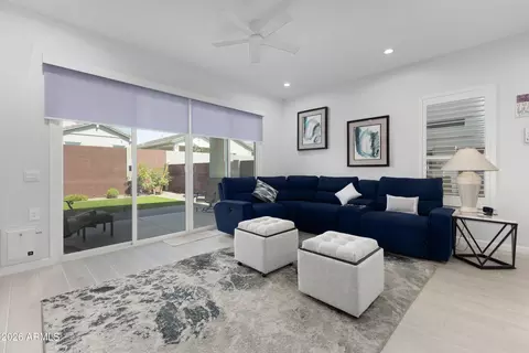 10240 W Lone Cactus Dr, Peoria, AZ 85382