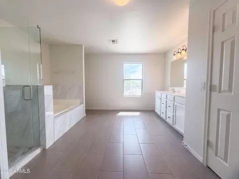 Bath - 11444 E Raleigh Ave, Mesa, AZ 85212 photo 2 of 4
