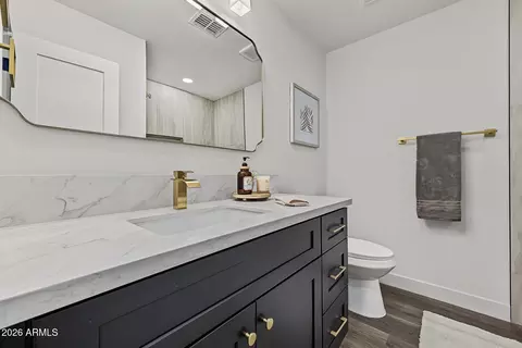 Bath - 735 E Gable Ave, Mesa, AZ 85204 photo 3 of 4