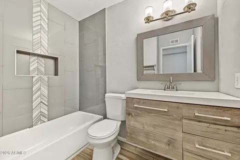 Bath - 817 E Cheryl Dr, Phoenix, AZ 85020 photo 2 of 2