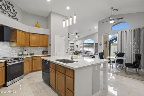 Kitchen - 2011 E Renee Dr, Phoenix, AZ 85024 photo 1 of 3