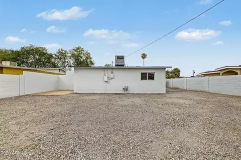 Exterior - 7727 W Weldon Ave, Phoenix, AZ 85033 photo 7 of 10