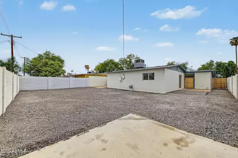 Exterior - 7727 W Weldon Ave, Phoenix, AZ 85033 photo 8 of 10