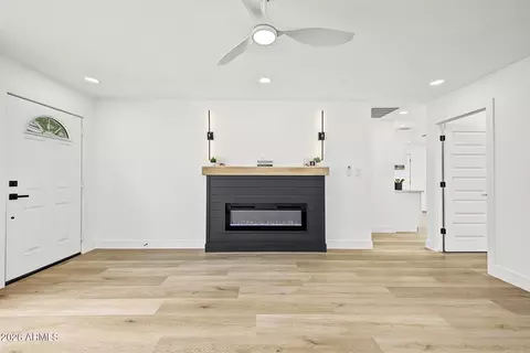 Living - 7727 W Weldon Ave, Phoenix, AZ 85033 photo 2 of 4