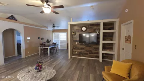9054 W Tinajas Dr, Arizona City, AZ 85123