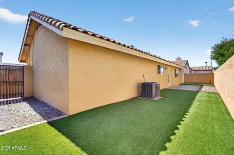 Exterior - 836 E Audrey Ln, Phoenix, AZ 85022 photo 3 of 6