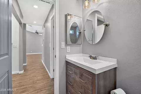 Bath - 836 E Audrey Ln, Phoenix, AZ 85022 photo 7 of 9