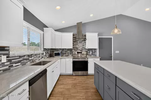 Kitchen - 836 E Audrey Ln, Phoenix, AZ 85022 photo 5 of 6