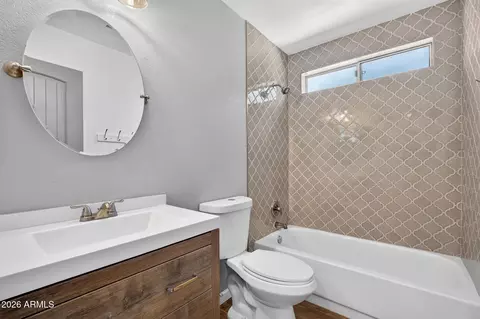 Bath - 836 E Audrey Ln, Phoenix, AZ 85022 photo 6 of 9