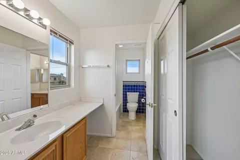 Bath - 4512 E Mountain Sky Ave, Phoenix, AZ 85044 photo 4 of 6