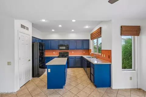 Kitchen - 4512 E Mountain Sky Ave, Phoenix, AZ 85044 photo 2 of 5