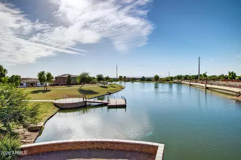 View/Area - 1059 E Rojo Way, Gilbert, AZ 85297 photo 3 of 8