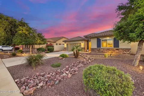 Exterior - 1059 E Rojo Way, Gilbert, AZ 85297 photo 2 of 21