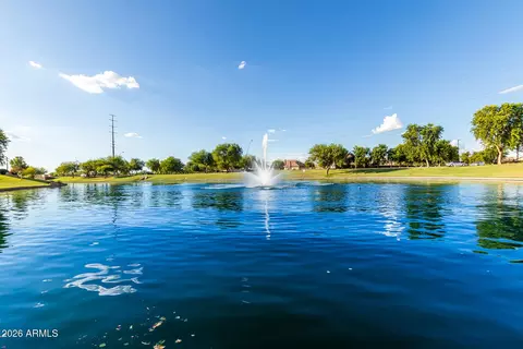 View/Area - 1059 E Rojo Way, Gilbert, AZ 85297 photo 6 of 8
