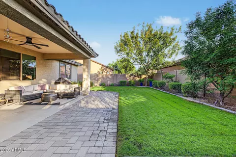 Exterior - 1059 E Rojo Way, Gilbert, AZ 85297 photo 10 of 21