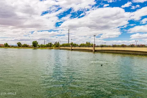 View/Area - 1059 E Rojo Way, Gilbert, AZ 85297 photo 5 of 8