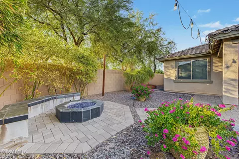 Exterior - 1059 E Rojo Way, Gilbert, AZ 85297 photo 9 of 21