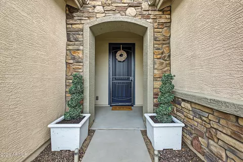 Exterior - 1059 E Rojo Way, Gilbert, AZ 85297 photo 8 of 21
